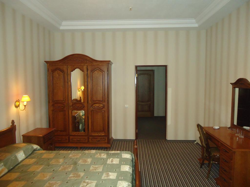 John Hughes Hotel Ντονέτσκ Δωμάτιο φωτογραφία